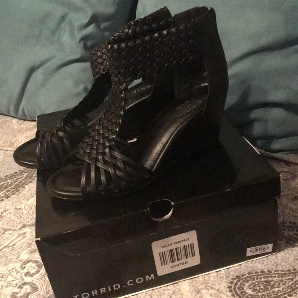 Torrid Shoes wedge heel 7W